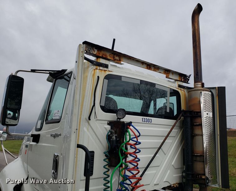 image for item DH5795 2013 International ProStar semi truck