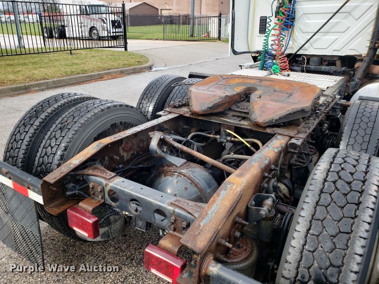 image for item DH5795 2013 International ProStar semi truck