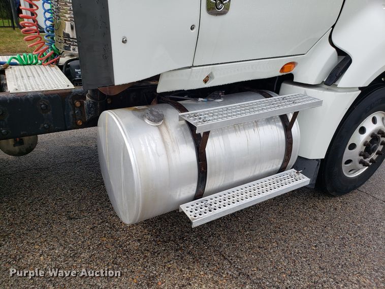 image for item DH5795 2013 International ProStar semi truck