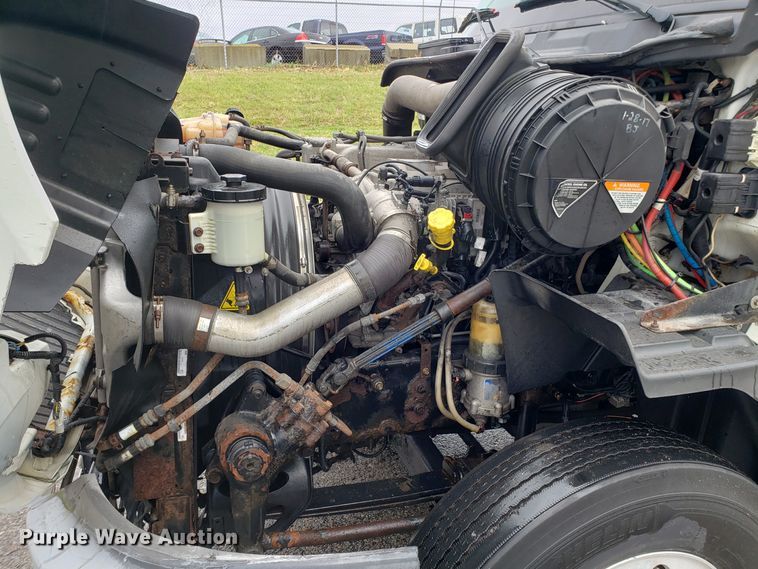 image for item DH5795 2013 International ProStar semi truck