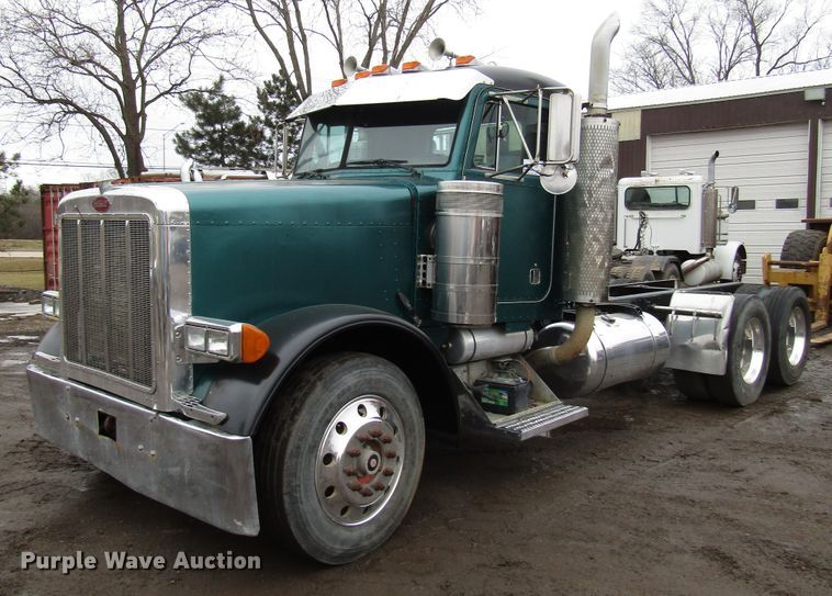 image for item DH8449 1996 Peterbilt 379 glider kit truck cab and chassis