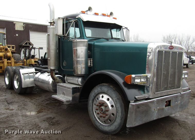 image for item DH8449 1996 Peterbilt 379 glider kit truck cab and chassis