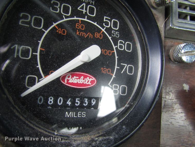 image for item DH8449 1996 Peterbilt 379 glider kit truck cab and chassis