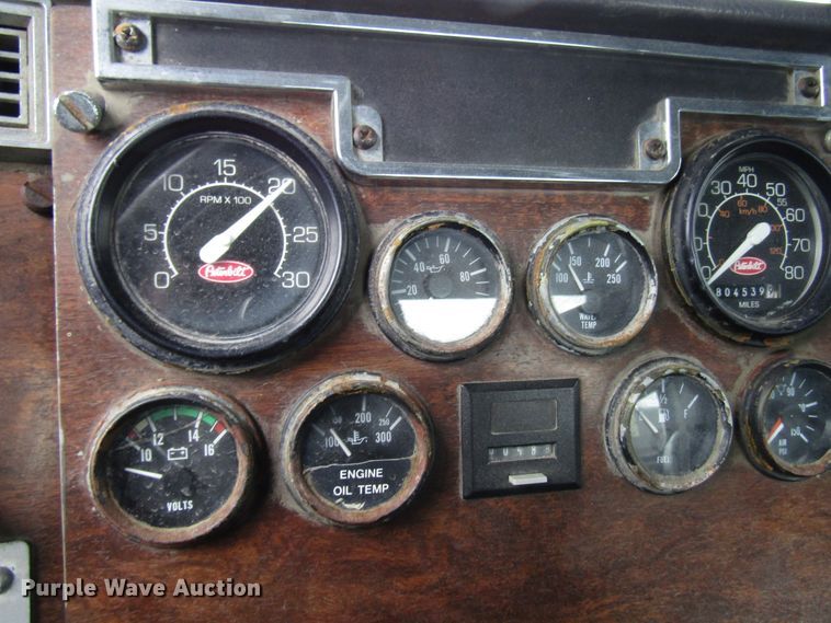 image for item DH8449 1996 Peterbilt 379 glider kit truck cab and chassis