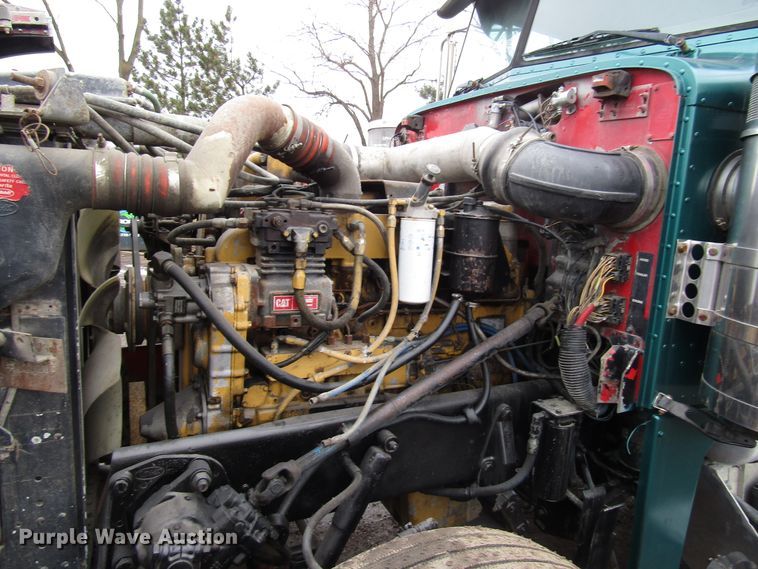 image for item DH8449 1996 Peterbilt 379 glider kit truck cab and chassis