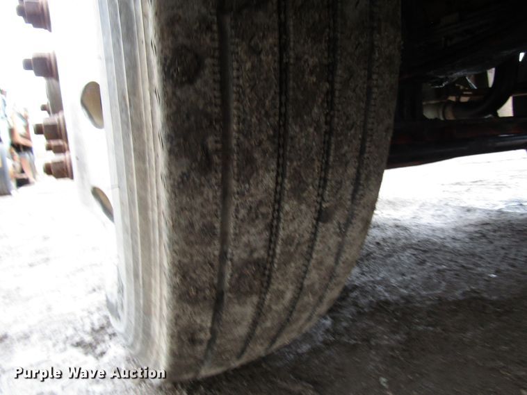 image for item DH8449 1996 Peterbilt 379 glider kit truck cab and chassis