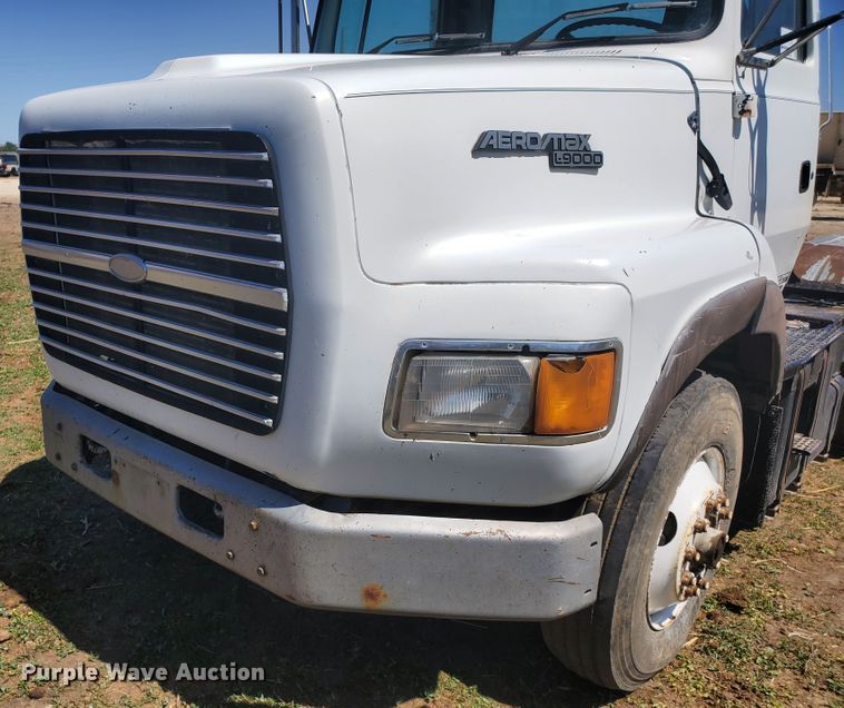 image for item DJ3124 1995 Ford L9000 AeroMax semi truck