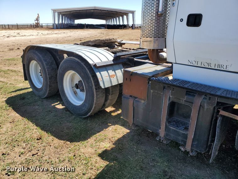 image for item DJ3124 1995 Ford L9000 AeroMax semi truck