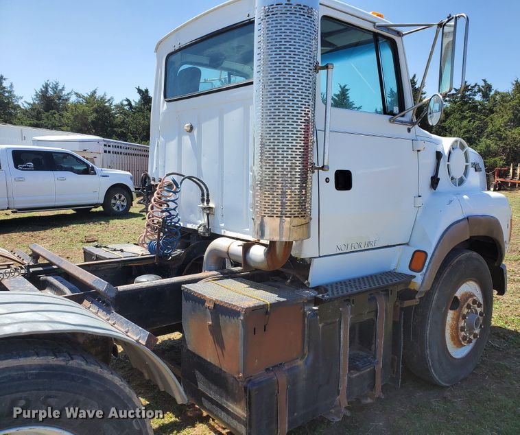 image for item DJ3124 1995 Ford L9000 AeroMax semi truck