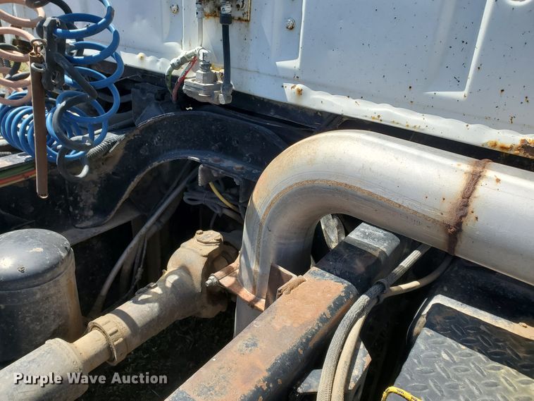 image for item DJ3124 1995 Ford L9000 AeroMax semi truck