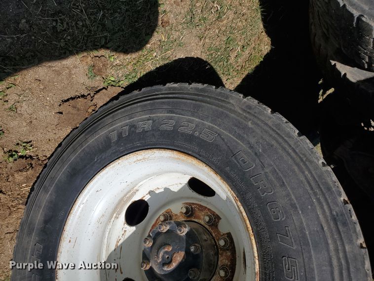 image for item DJ3124 1995 Ford L9000 AeroMax semi truck