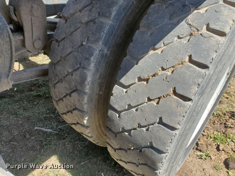 image for item DJ3124 1995 Ford L9000 AeroMax semi truck