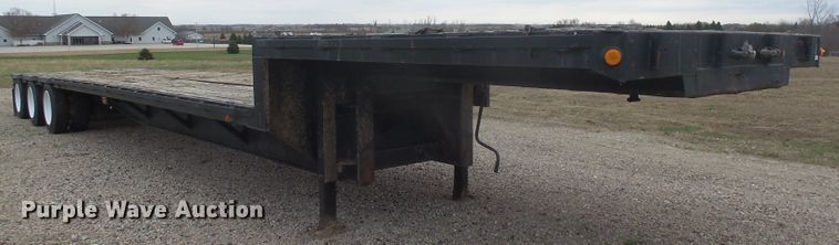 image for item EF9624 1998 Fontaine drop deck trailer