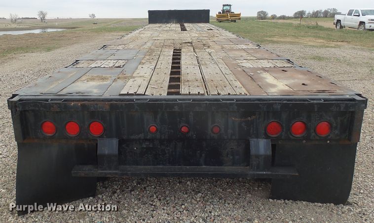 image for item EF9624 1998 Fontaine drop deck trailer