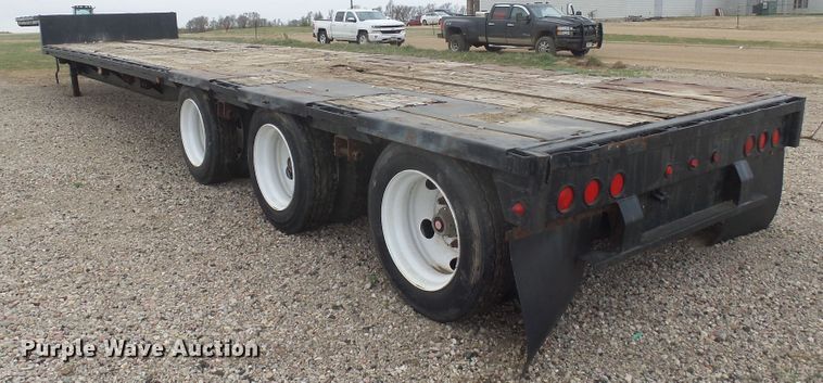 image for item EF9624 1998 Fontaine drop deck trailer