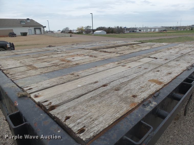 image for item EF9624 1998 Fontaine drop deck trailer