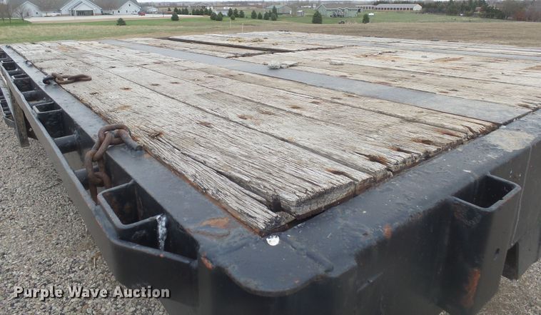 image for item EF9624 1998 Fontaine drop deck trailer