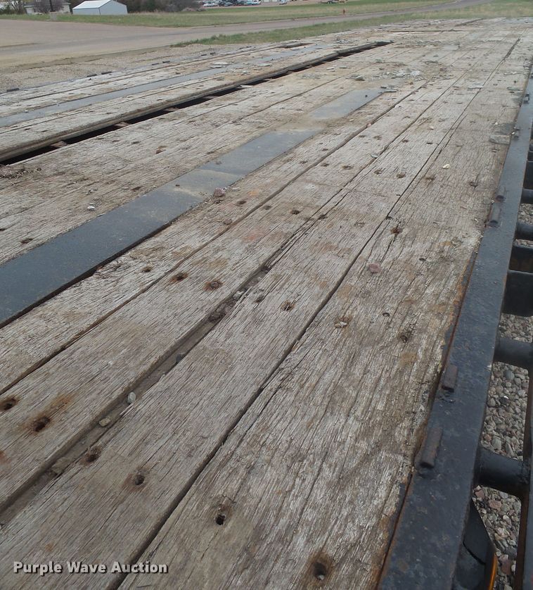 image for item EF9624 1998 Fontaine drop deck trailer