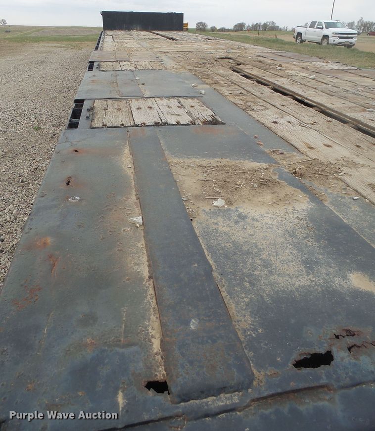 image for item EF9624 1998 Fontaine drop deck trailer