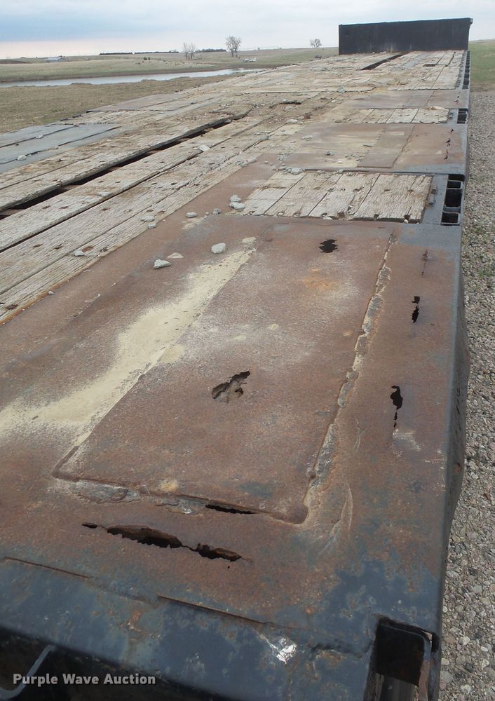 image for item EF9624 1998 Fontaine drop deck trailer