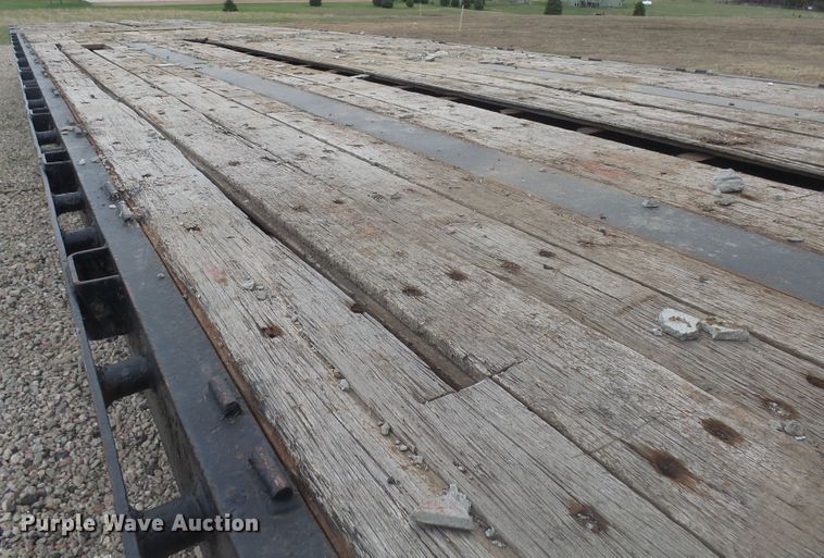 image for item EF9624 1998 Fontaine drop deck trailer