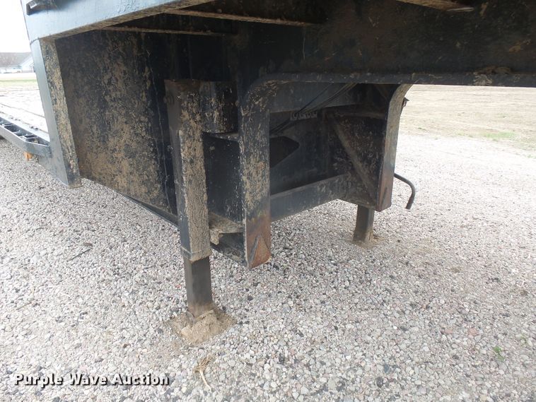 image for item EF9624 1998 Fontaine drop deck trailer