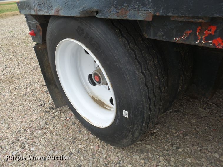 image for item EF9624 1998 Fontaine drop deck trailer