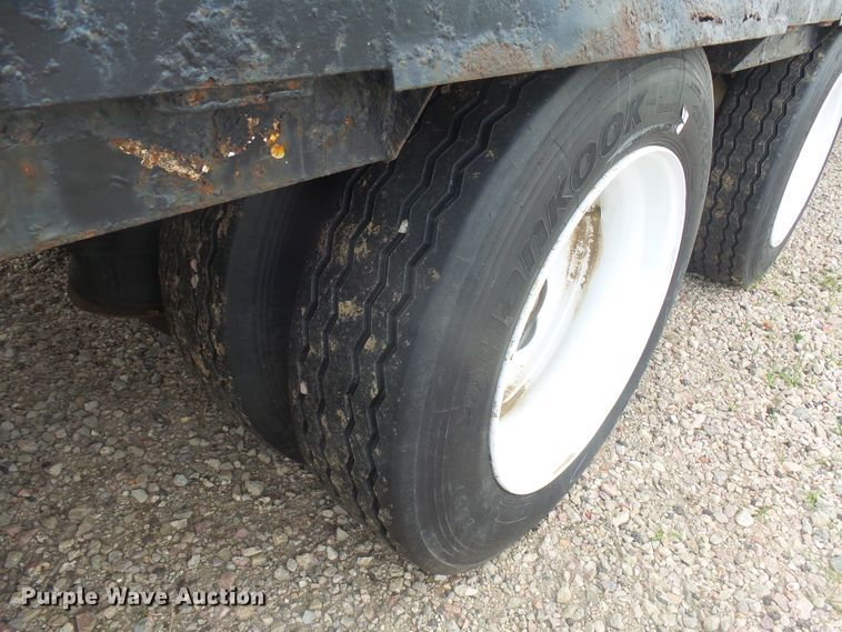 image for item EF9624 1998 Fontaine drop deck trailer