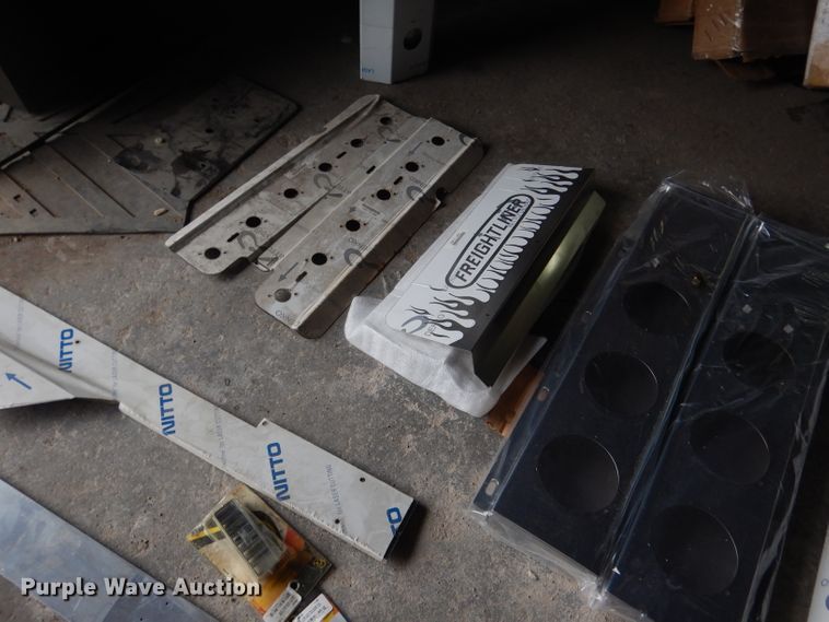 image for item FA9346 Truck parts