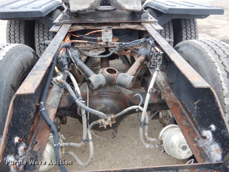 image for item FX9034 2000 Kenworth T800 semi truck