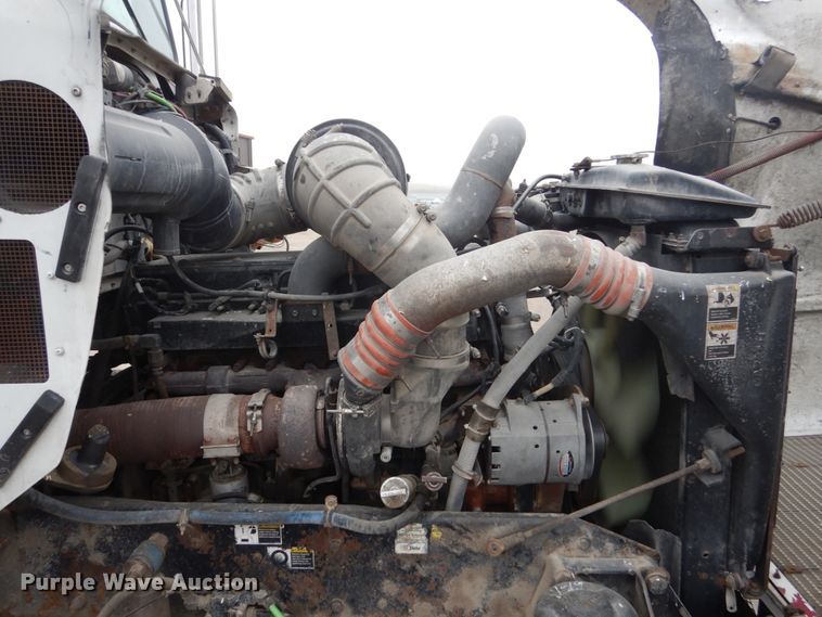 image for item FX9034 2000 Kenworth T800 semi truck