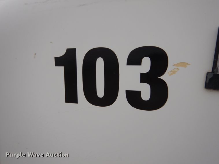 image for item FX9034 2000 Kenworth T800 semi truck