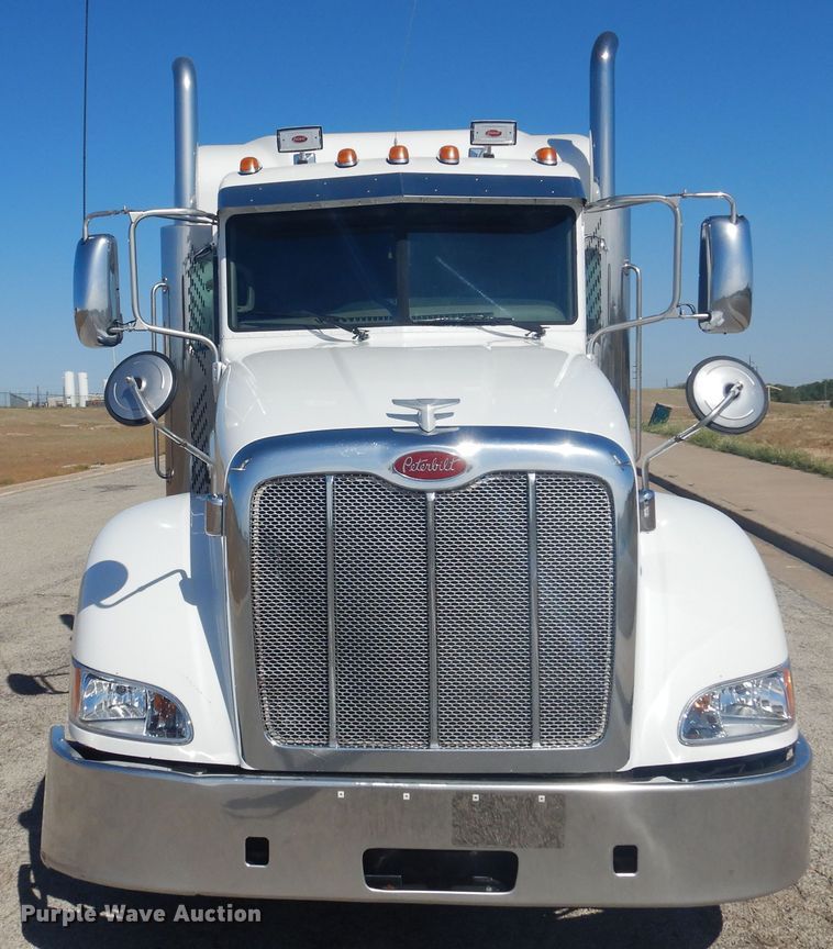 image for item GE9394 2012 Peterbilt 386 semi truck