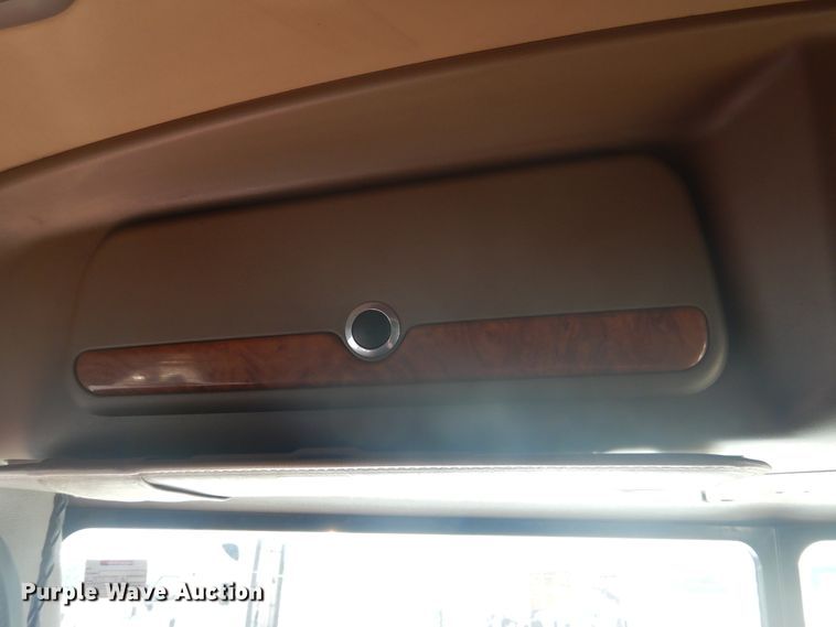 image for item GE9394 2012 Peterbilt 386 semi truck