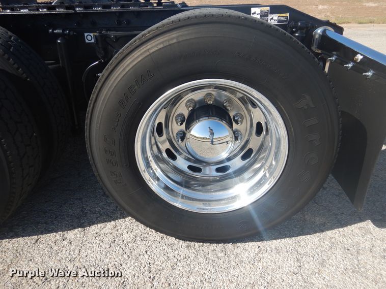 image for item GE9394 2012 Peterbilt 386 semi truck