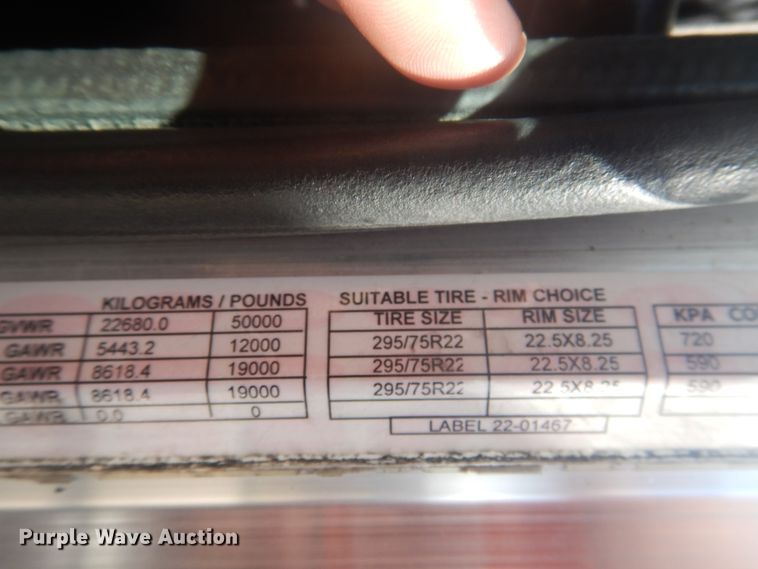 image for item GE9394 2012 Peterbilt 386 semi truck