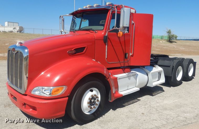 image for item GE9397 2008 Peterbilt 386 semi truck