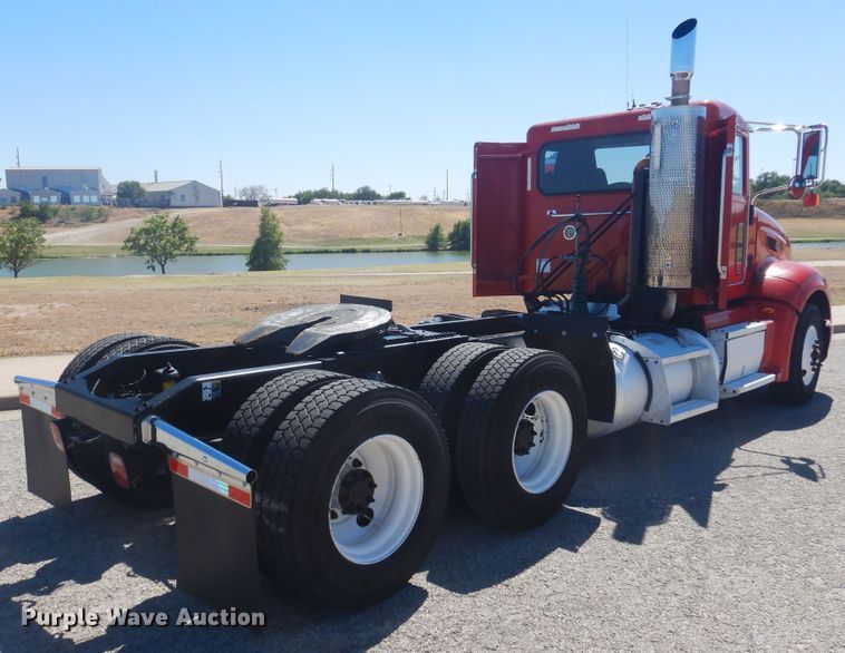 image for item GE9397 2008 Peterbilt 386 semi truck