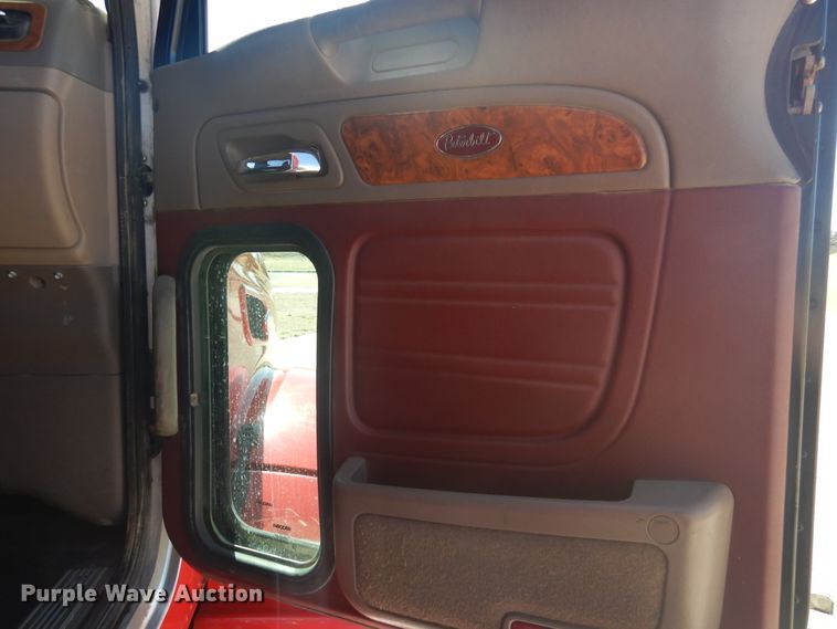 image for item GE9397 2008 Peterbilt 386 semi truck