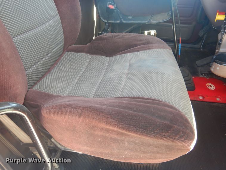 image for item GE9397 2008 Peterbilt 386 semi truck