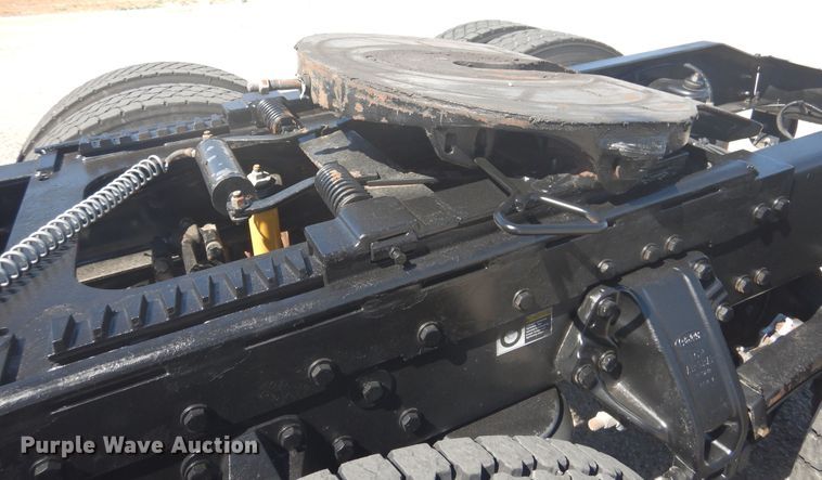 image for item GE9397 2008 Peterbilt 386 semi truck