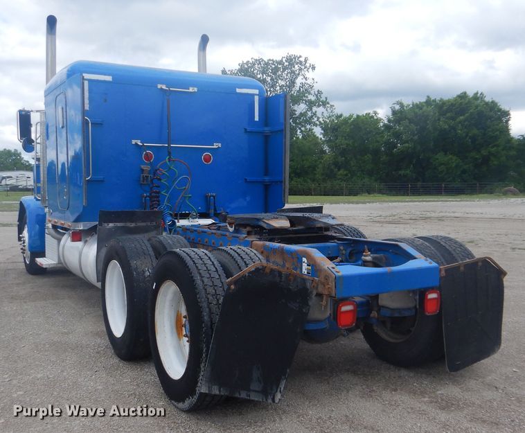 image for item GF9200 2003 Peterbilt 379 semi truck