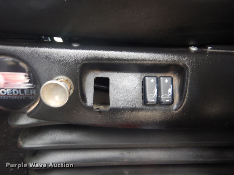 image for item GF9200 2003 Peterbilt 379 semi truck