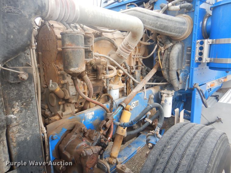 image for item GF9200 2003 Peterbilt 379 semi truck