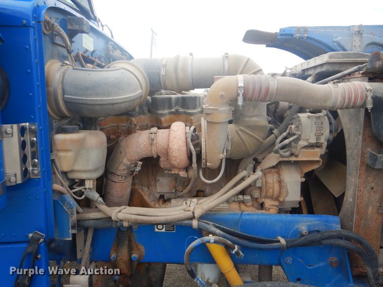 image for item GF9200 2003 Peterbilt 379 semi truck