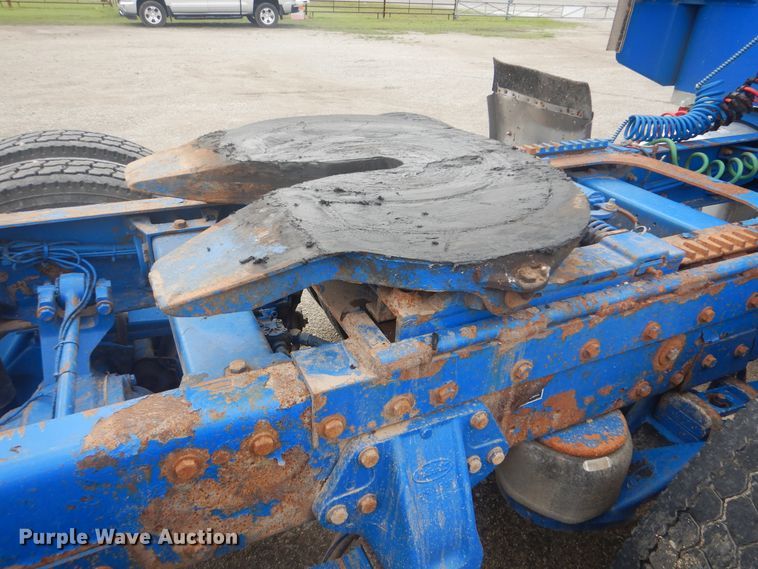 image for item GF9200 2003 Peterbilt 379 semi truck