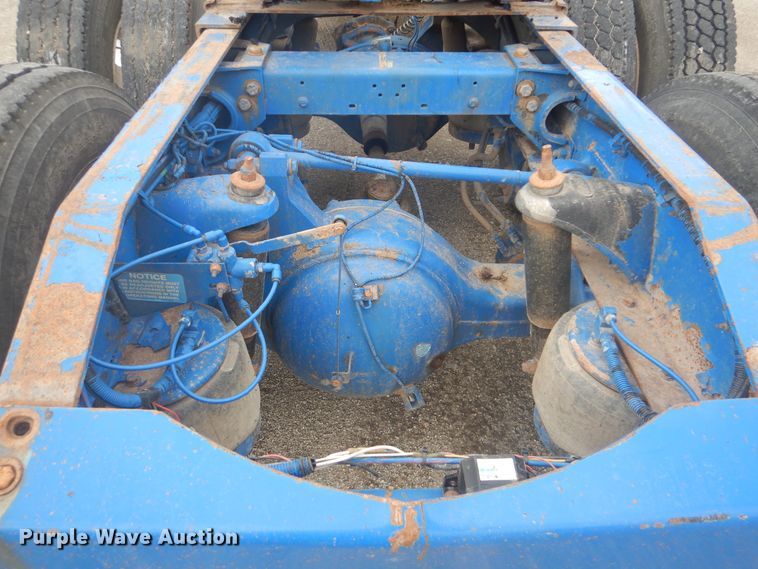 image for item GF9200 2003 Peterbilt 379 semi truck