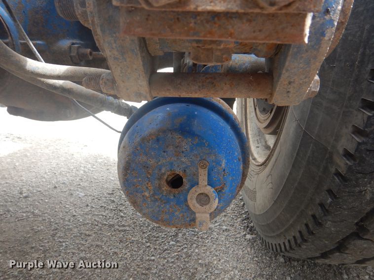 image for item GF9200 2003 Peterbilt 379 semi truck