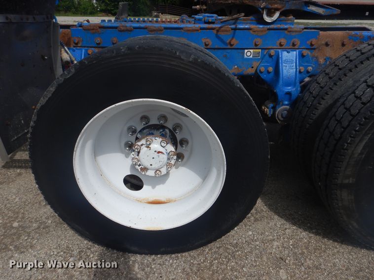 image for item GF9200 2003 Peterbilt 379 semi truck