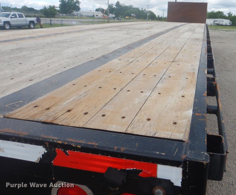 image for item GF9201 2015 Fontaine HAVSF12WSA flatbed trailer